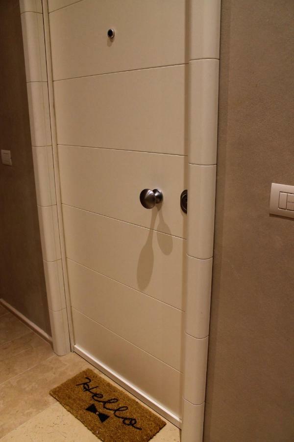 B&B Fabricanovantacinque Trani Kültér fotó