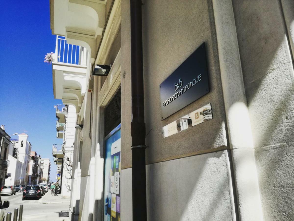 B&B Fabricanovantacinque Trani Kültér fotó