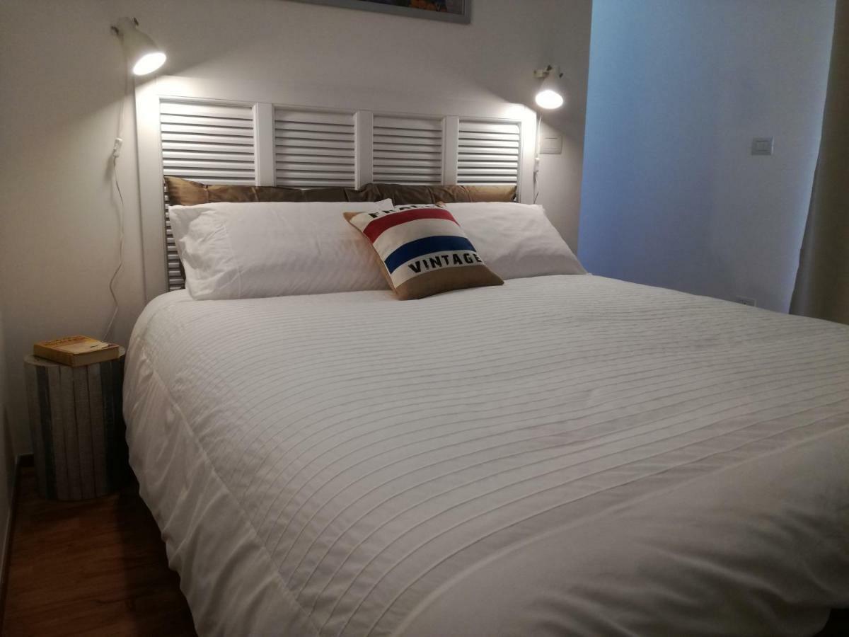 B&B Fabricanovantacinque Trani Kültér fotó